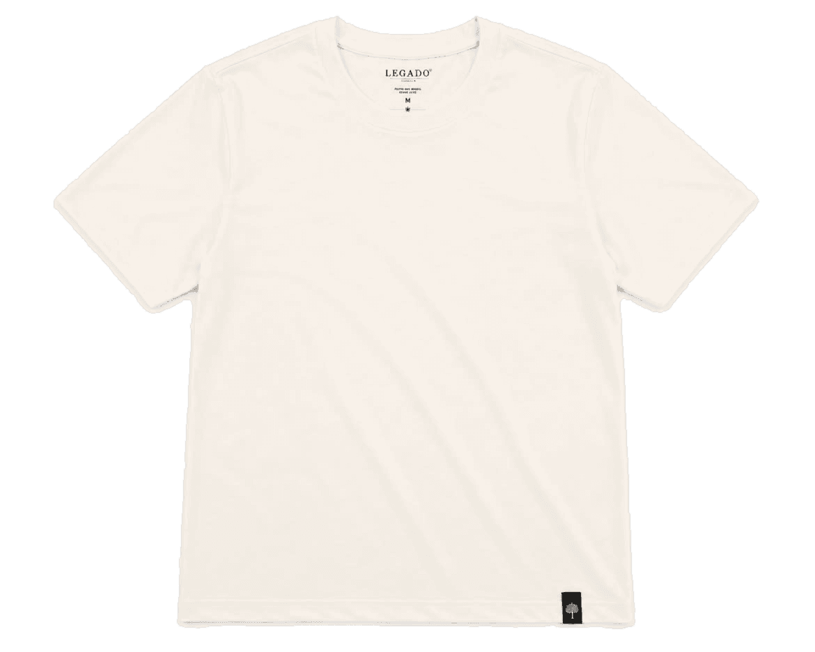 Camiseta Essential na cor crua, vista de frente